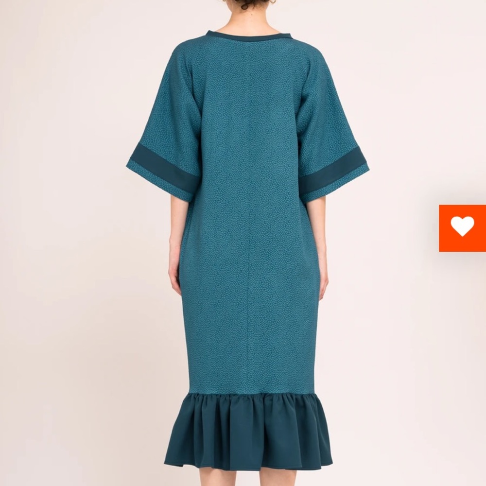 TWO TONED DRESS WITH CONTRASTING HEM RUFFLE - Picture 3 of 3